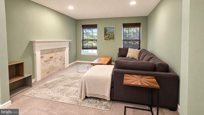 Building Photo - 410 Terrace Dr
