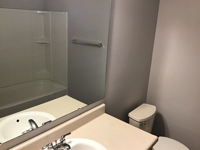 Building Photo - 784 Aerostar Court