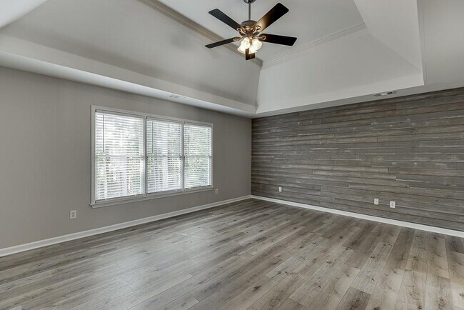 Building Photo - 1795 Lake Heights Cir
