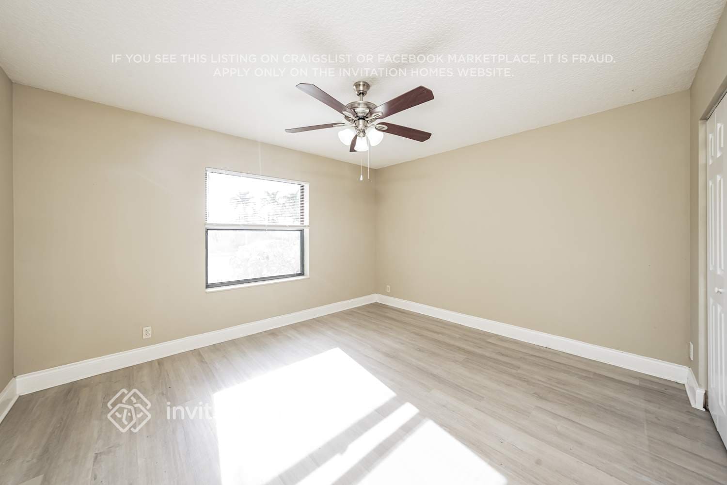 Building Photo - 5646 Lincoln Cir E