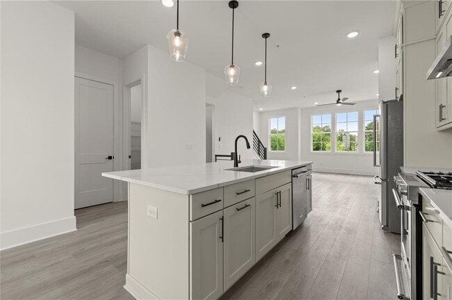 Building Photo - 673 soul Aly