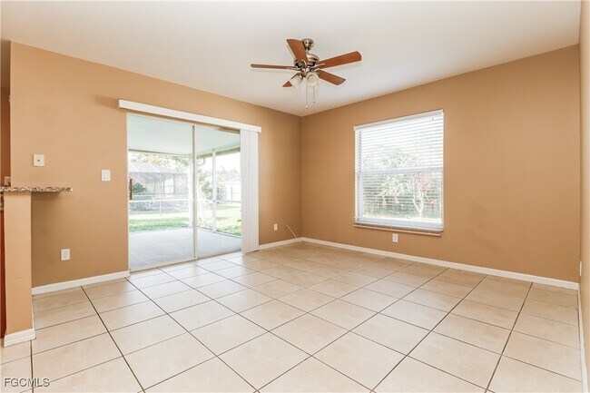 Building Photo - 15619 Sunny Crest Ln