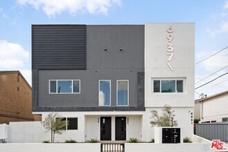 Building Photo - 6941 1/2 Simpson Avenue Unit