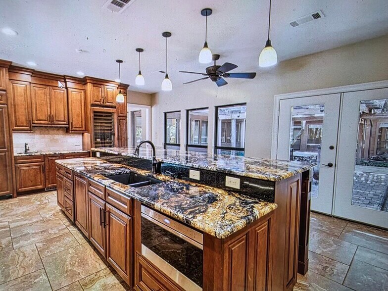 Building Photo - 2920 Burney Ln