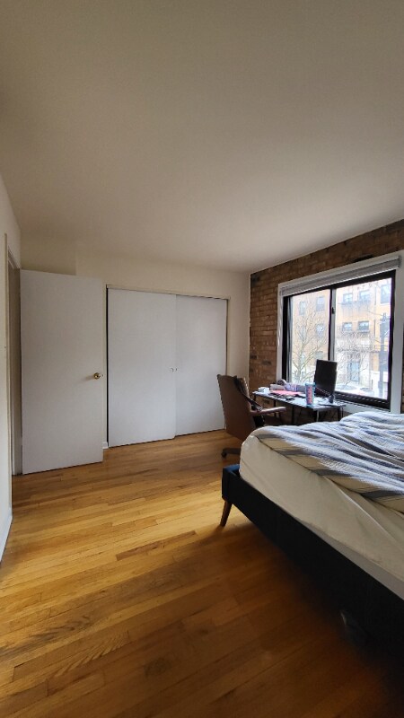 Building Photo - 856 W Lill Ave