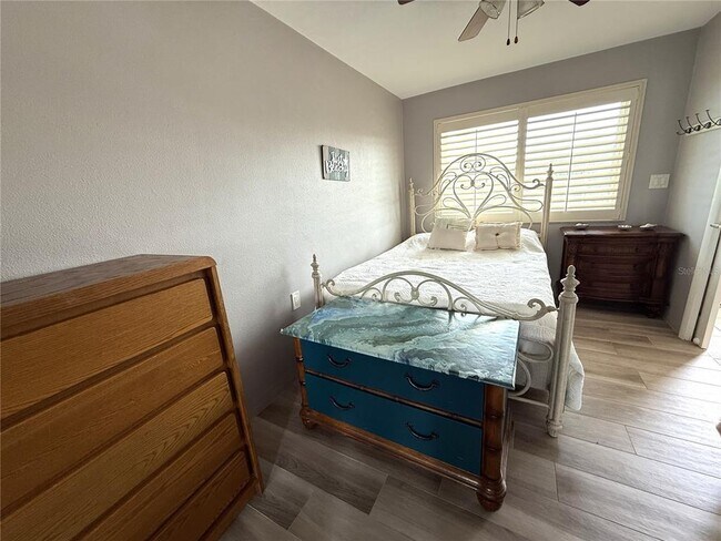 Building Photo - 250 126th Ave