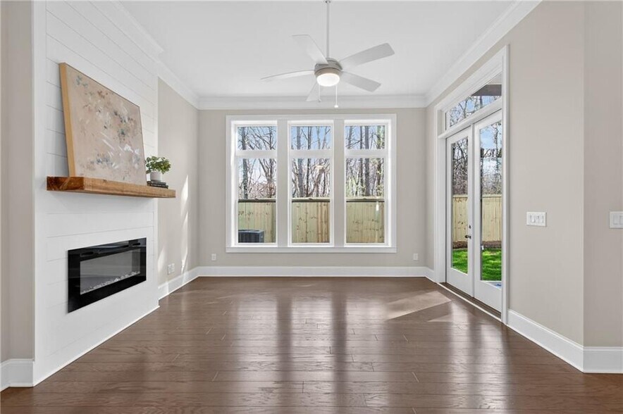 Building Photo - 687 Stickley Oak Way