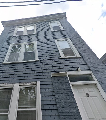Building Photo - 5 Elmer St