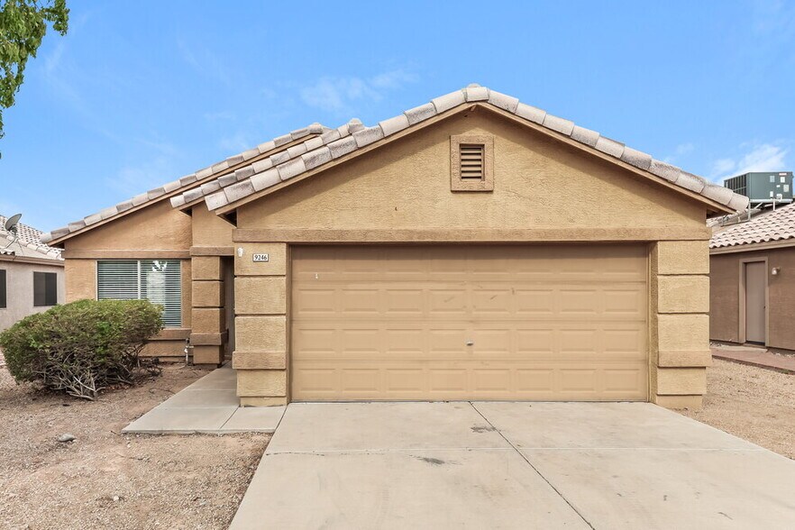 Primary Photo - 9246 N 86th Ave