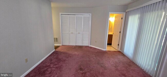 Building Photo - 8881 Goose Landing Cir