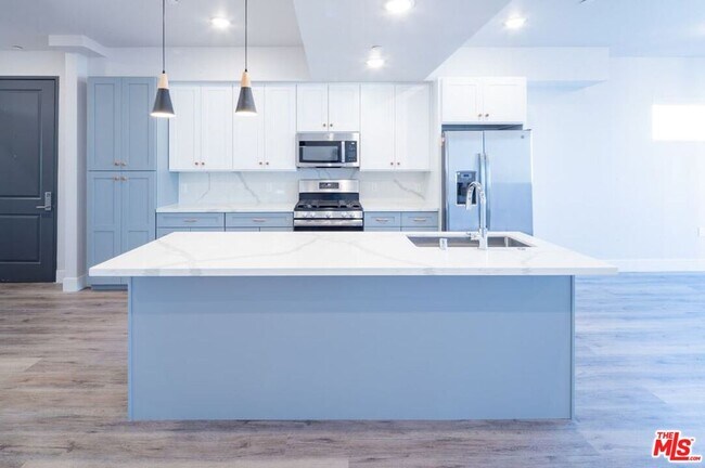 Building Photo - 3672 Jasmine Ave