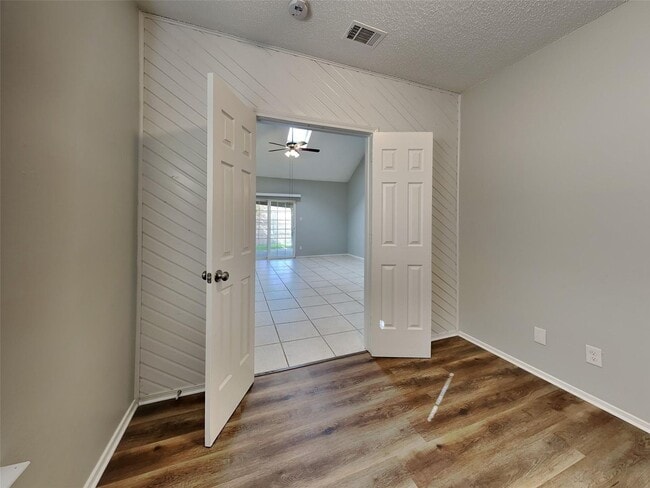 Building Photo - 3 BR/2BA | Renovated Single Family Home | 2-Car Garage |Private backyard