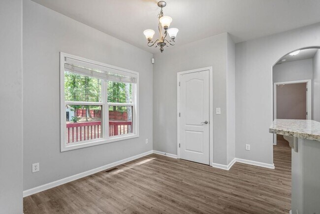 Building Photo - 3687 Vine Spgs