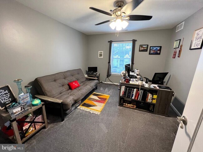 Building Photo - 809 Willings Way