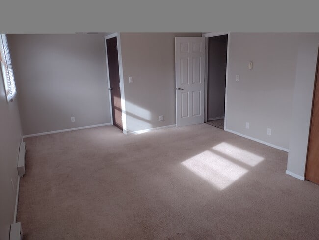 Building Photo - 173 Home St