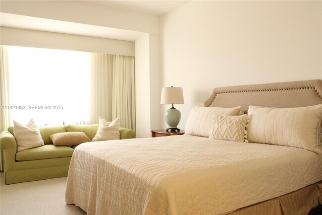 Building Photo - 201 Crandon Blvd