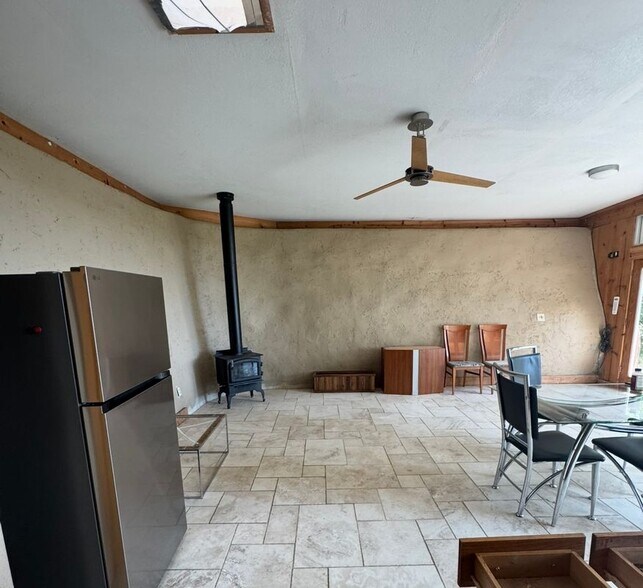 Building Photo - 20 Clearview Dr