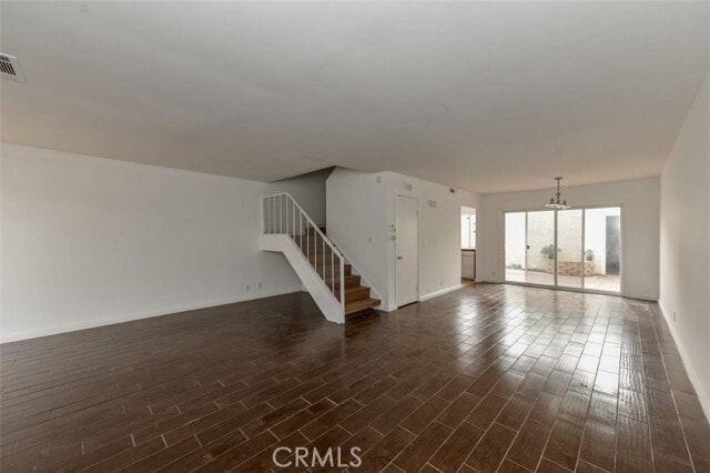 Building Photo - 2057 Dacian Dr S