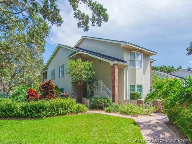 Building Photo - 101 E Park Shores Cir