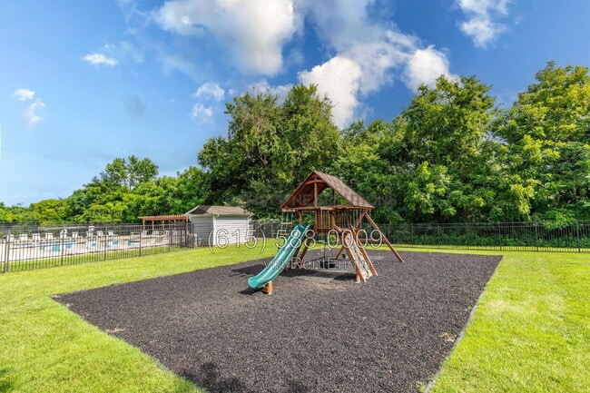 Building Photo - 1012 McKenna Dr