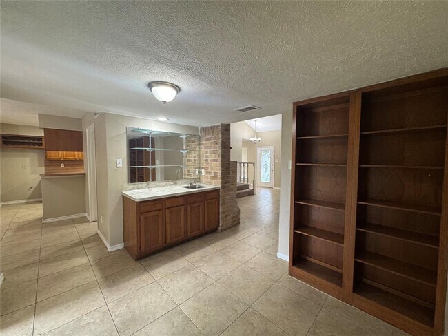 Building Photo - 15002 Dunster Ln