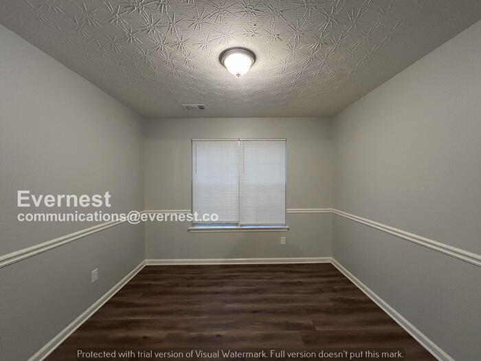 Building Photo - 3129 Far Emerald Land