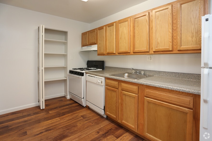 Langdon Park at Fort Washington 2428 Corning Ave Fort Washington MD