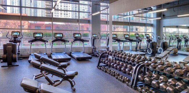 Building Photo - 545 N Dearborn St