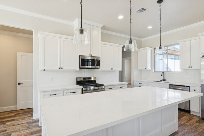 Building Photo - 1610 Newgulf Dr