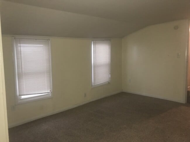 Building Photo - Two Bedroom Home in Downtown Carlisle