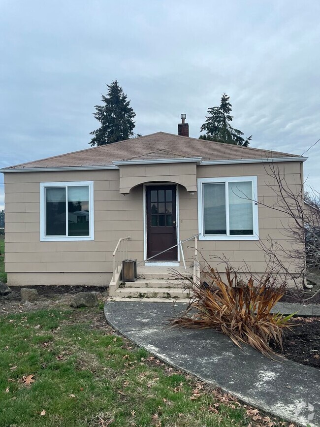 Building Photo - 2 Bedroom 1 Bathroom Home Available in Sub...