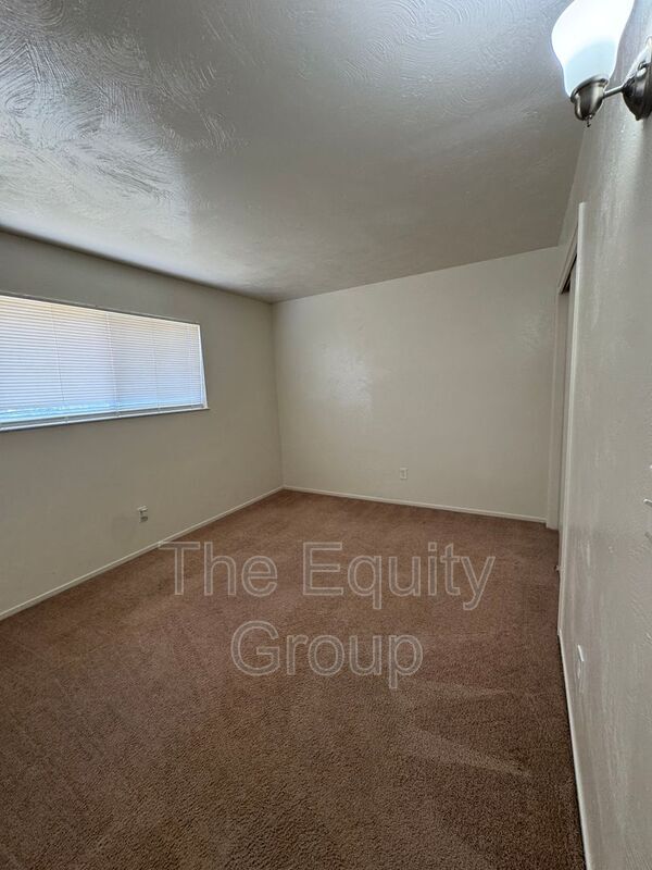 Building Photo - 5316 Avenue 280
