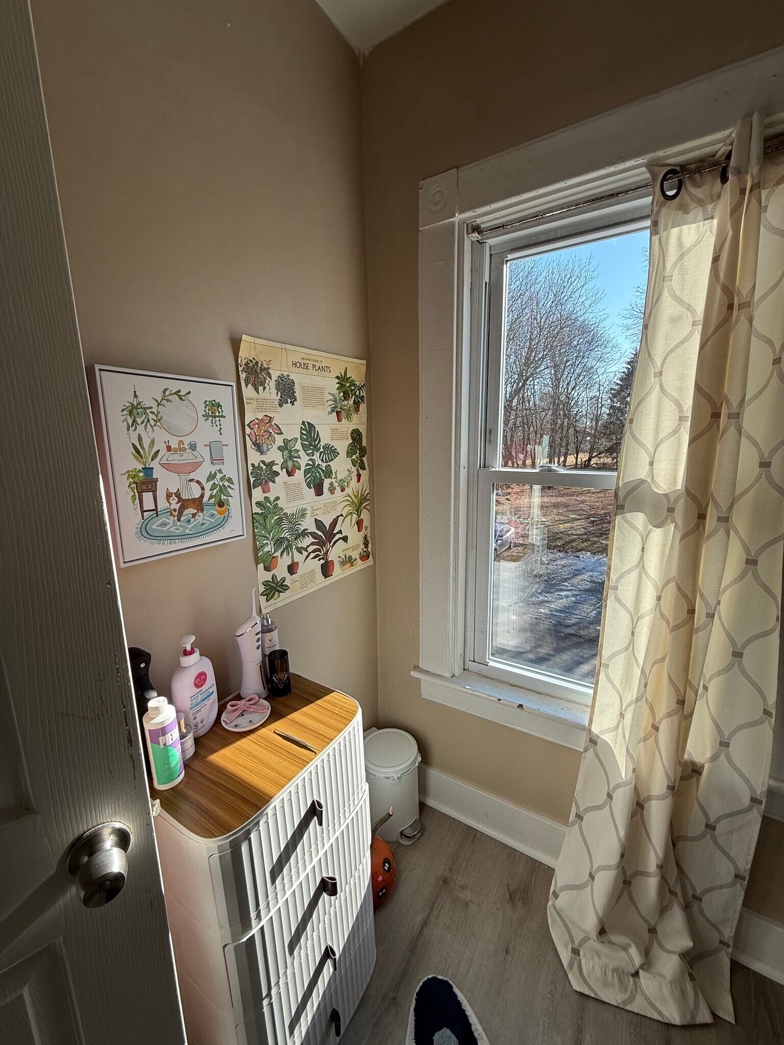 Building Photo - 146 Pleasant St