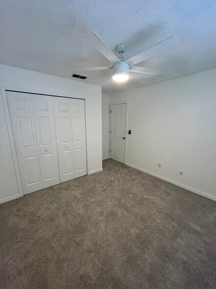 Building Photo - 2320 Stone Abbey Blvd