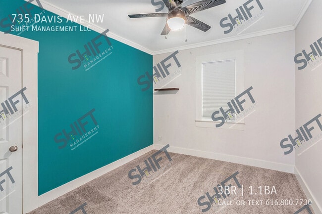 Building Photo - 735 Davis Ave NW