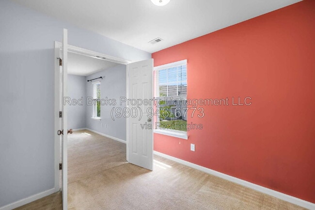 Building Photo - 14054 Singleleaf Lane