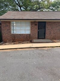 Building Photo - 446 Willowspring Ln
