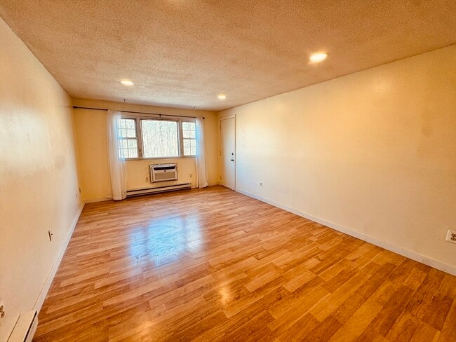 Building Photo - 14B Mayberry Dr