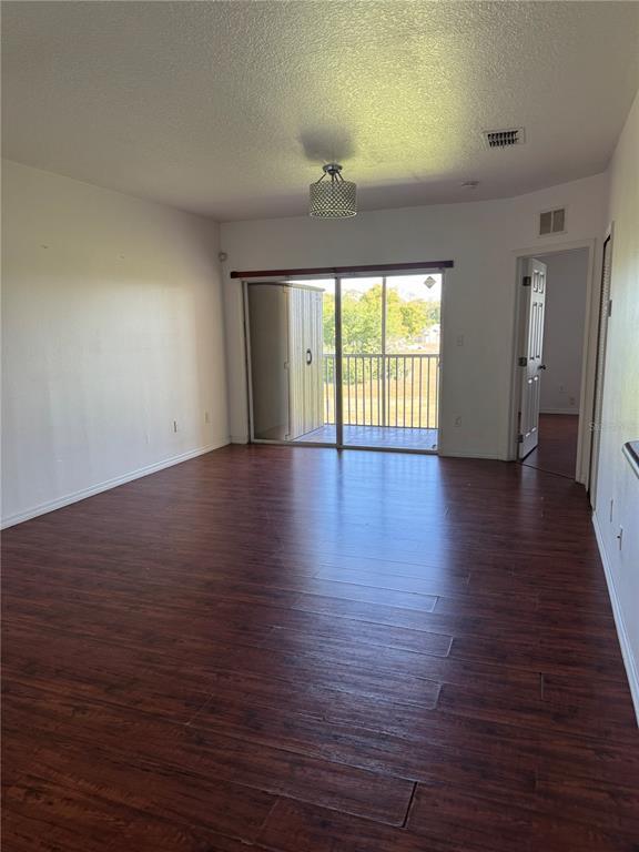 Building Photo - 495 Las Cortes Ln