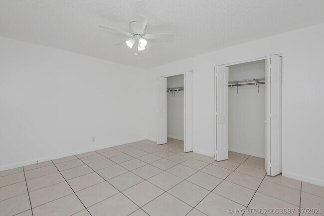 Building Photo - 8830 W Sample Rd
