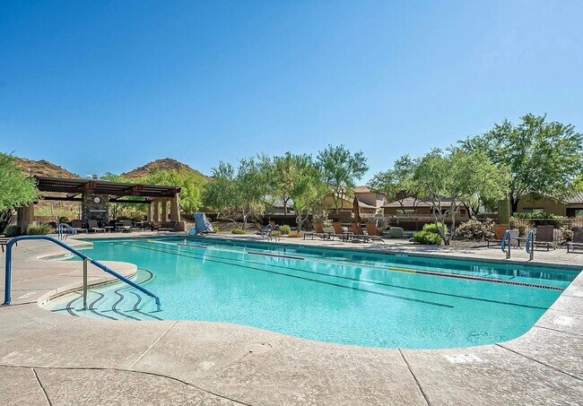 Building Photo - 1708 W Oberlin Way