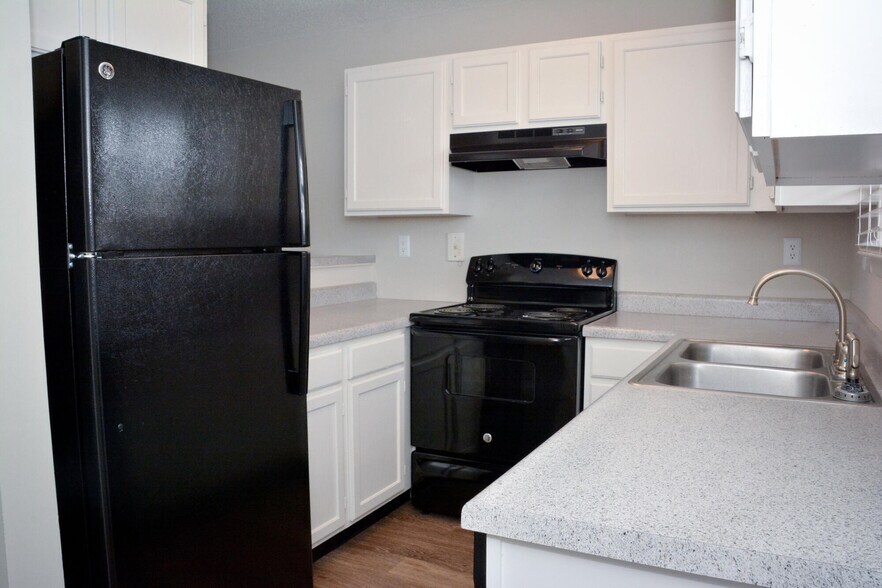 Building Photo - North Chase Apartments