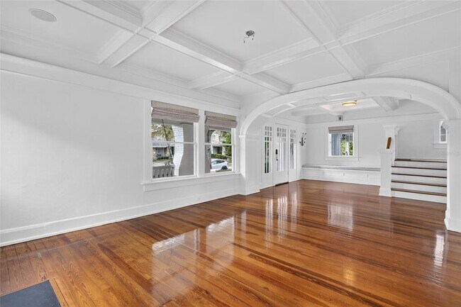 Building Photo - 3003 W Harbor View Ave