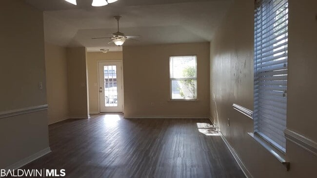 Building Photo - 1470 Majesty Loop