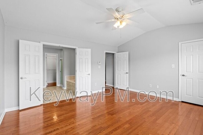 Building Photo - 2207 River Park Ct