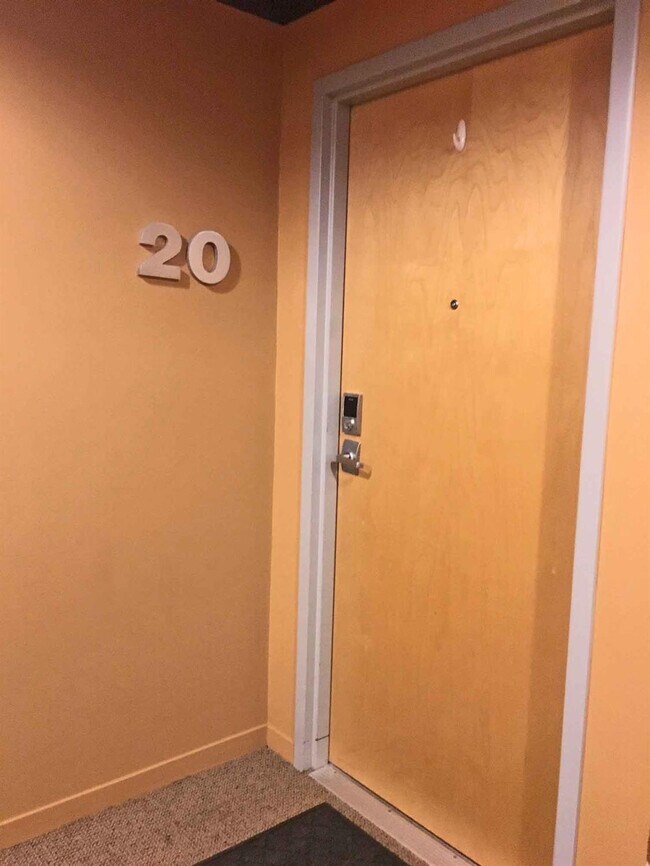 Building Photo - 322 E Liberty St