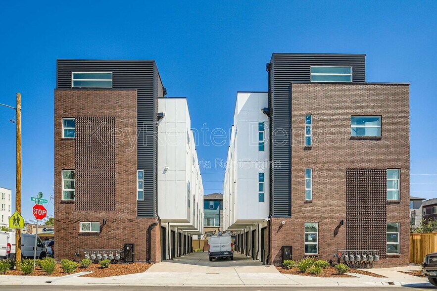 Building Photo - 2208 S Albion St