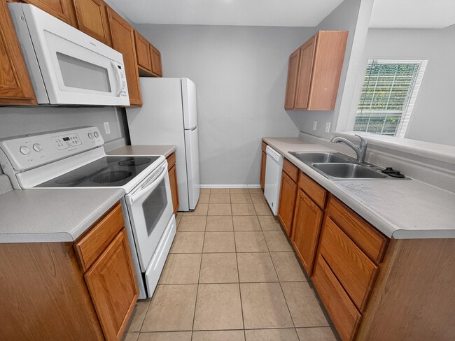 Building Photo - 1330 Godas Cir