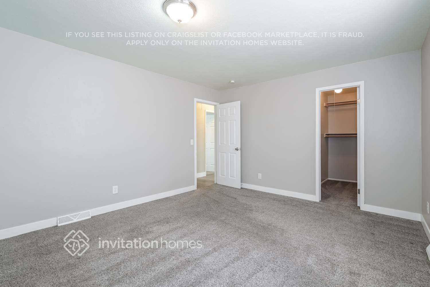 Building Photo - 10631 Queen St