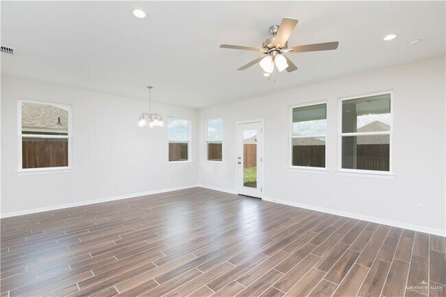 Building Photo - 13824 Belle Ct